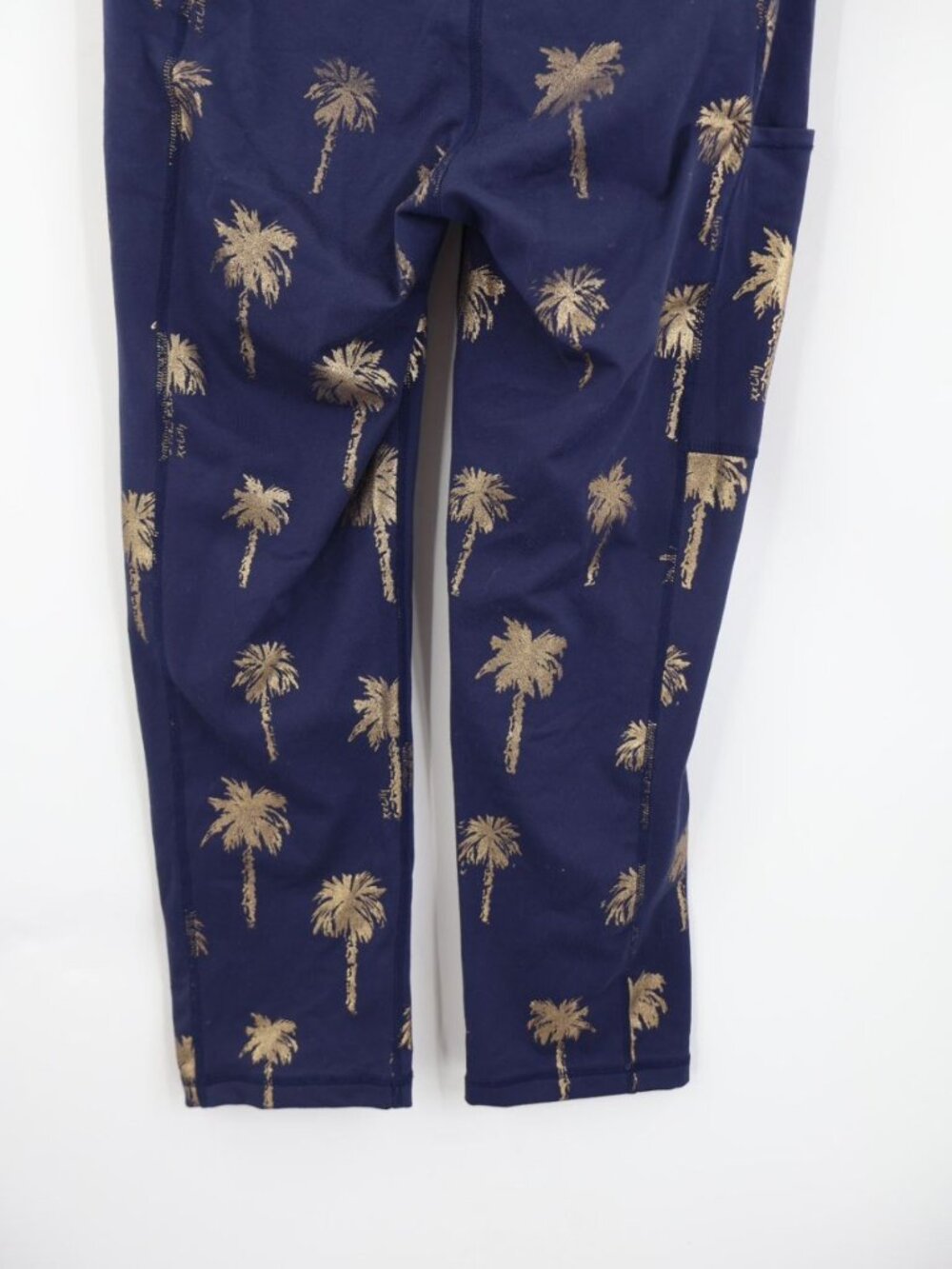 LILLY PULITZER Weekender Crop Leggings True Navy Sunset Safari Palms Size Small - Picture 8 of 11